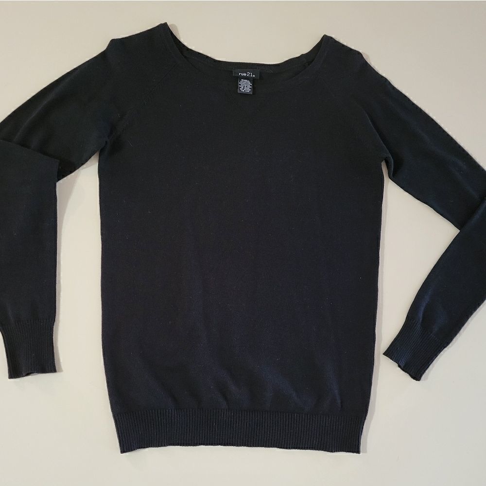 Rue21 Black Crewneck Sweater 